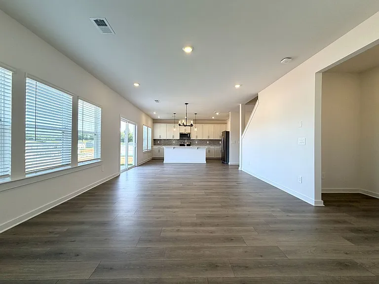 2372 Woodmeadow Dr — Photo 6