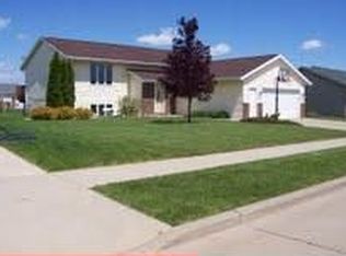 1008 Sunnydale Ln, Little Chute, WI 54140
