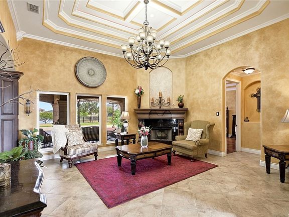 3rd image of 8401 Lago Vista Dr