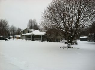 7472 E Sunset Trl, North Webster, IN 46555