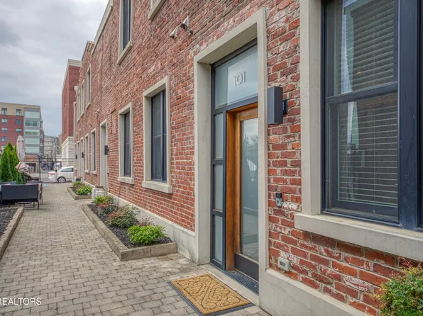 101 Mews Way, Knoxville, TN 37902