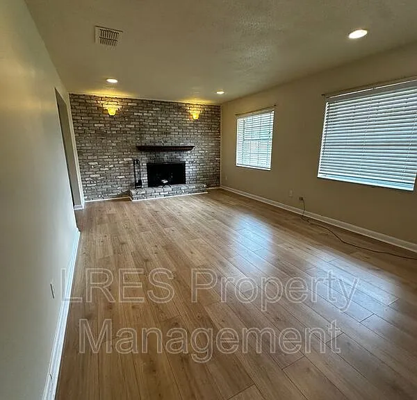 2719 Merrie Oaks Rd — Photo 13