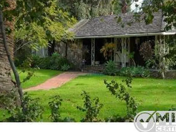 13858 Chandler Blvd, Van Nuys, CA 91401