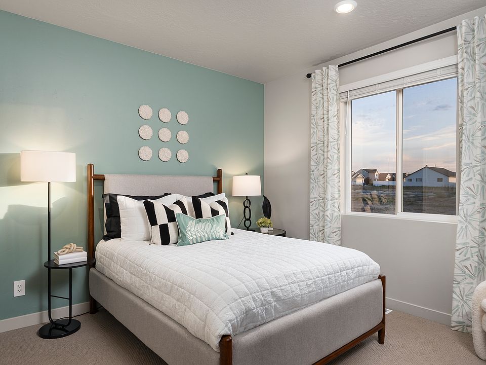 SLC_Willow_ 2412_Bedroom_C_903-N-200-E-Santaquin-UT.jpg