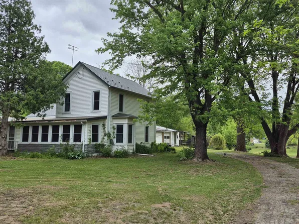 33135 Fulton St, Lone Rock, WI 53556