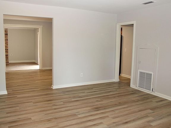 3rd image of 2937 Searchwood Dr