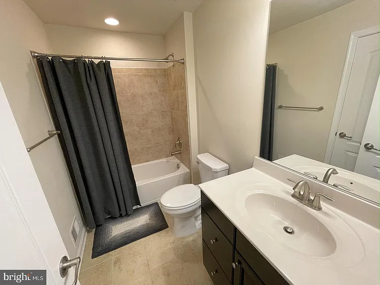 706 Bunker Ln — Photo 18