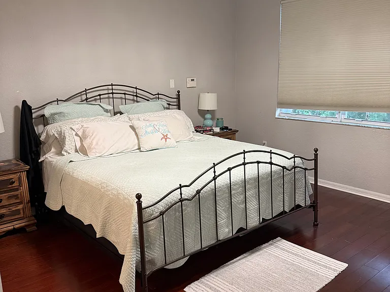 1571 SE Hampshire Way — Photo 7