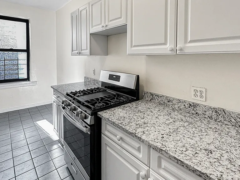 555 Fort Washington Ave #3B — Photo 5