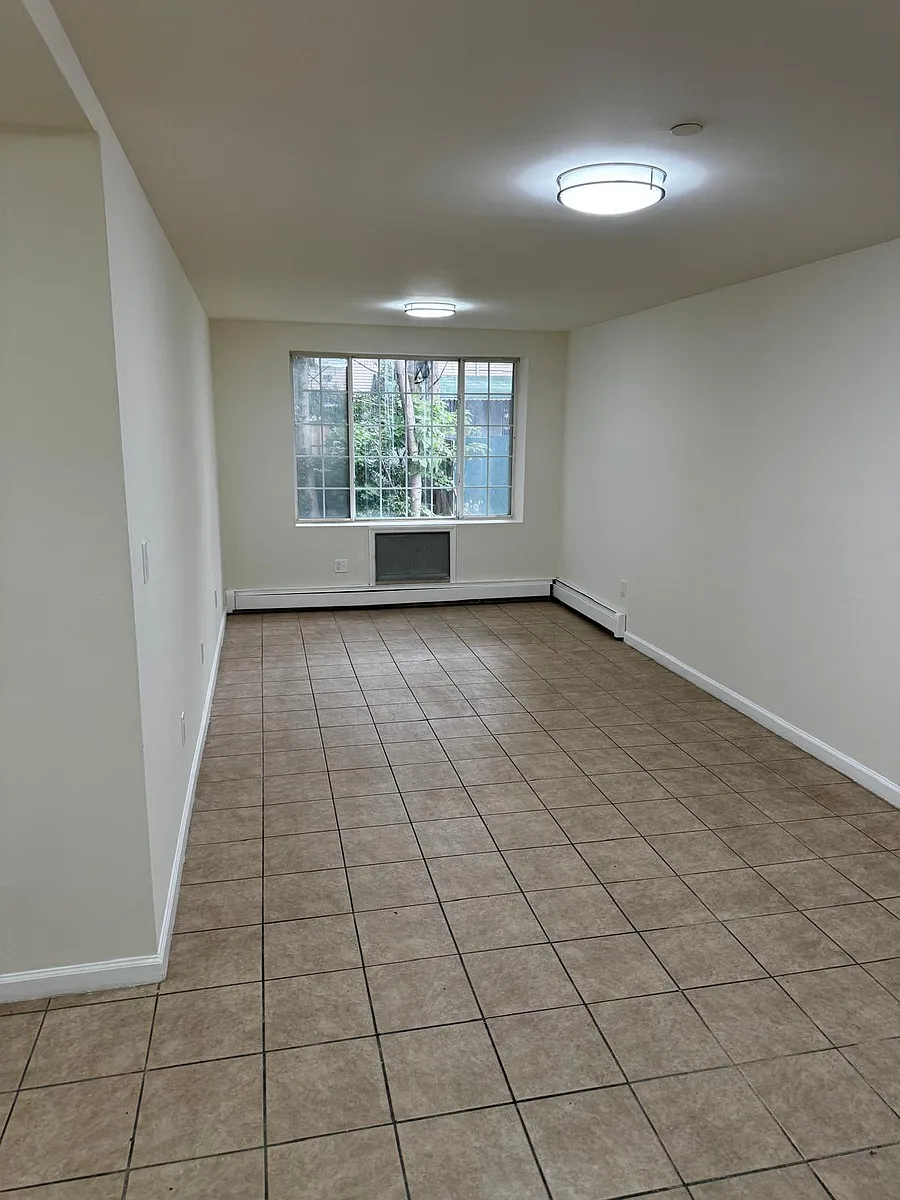 Building Photo - 1344 Southern Blvd #3C