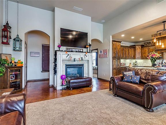 5th image of 6601 SE 160th St