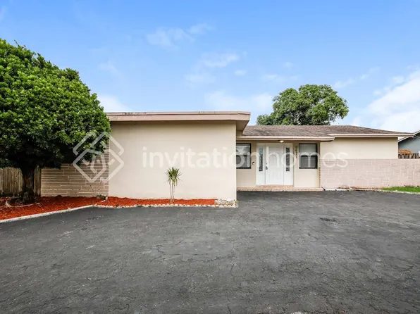 9671 NW 24th St, Fort Lauderdale, FL 33322