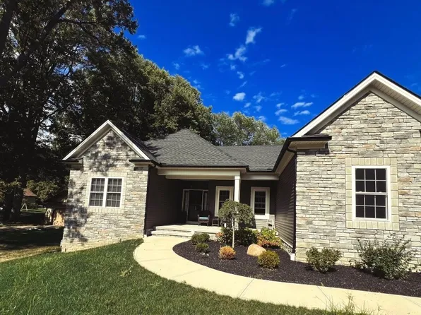 6823 Fairfield Rd, Concord Township, OH 44077