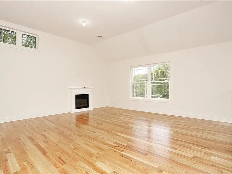 1097 W Route 1 #211-1 — Photo 6