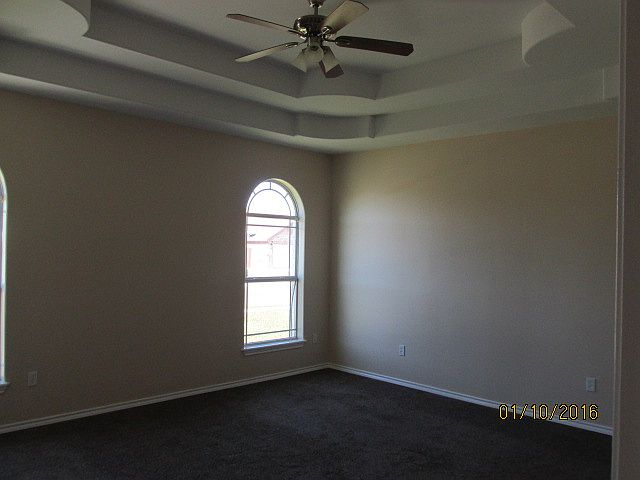 2nd image of 402 Aaron St