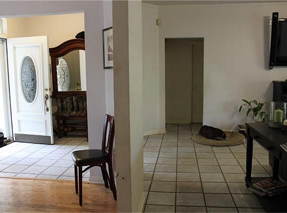 2nd image of 626 Woodlake Dr