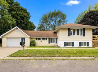 101 N Norwood Pl, East Peoria, IL 61611