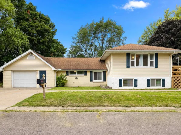 101 N Norwood Pl, East Peoria, IL 61611
