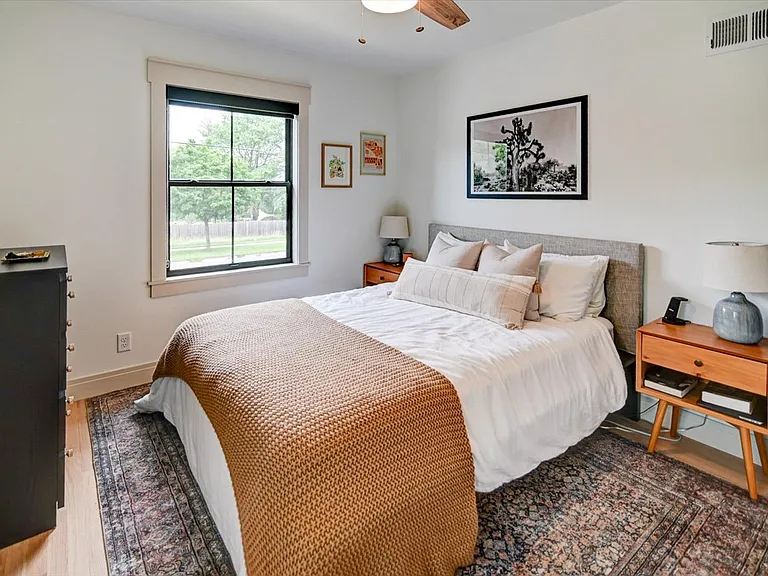 401 Presidential Ln #3 — Photo 17