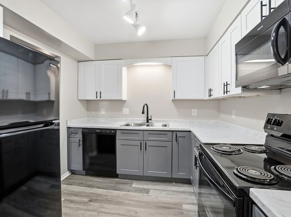 5439 N Clinton St #5379