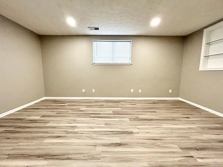 4813 Underwood Ave #4815 — Photo 5