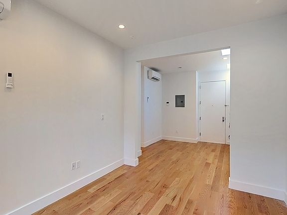 5th image of 259 Rogers Ave #2RR