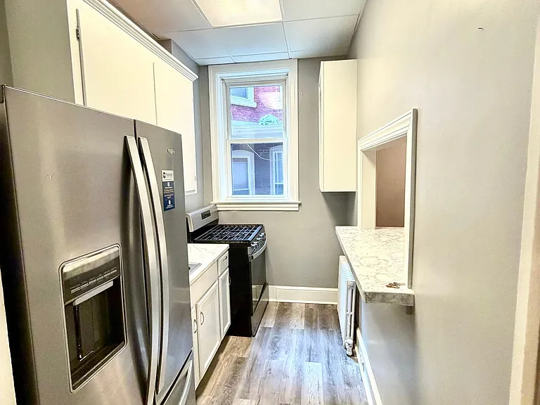 139 College Ave #1 — Photo 7