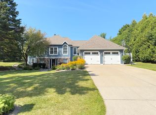 3505 Bay Highlands Cir, Green Bay, WI 54311