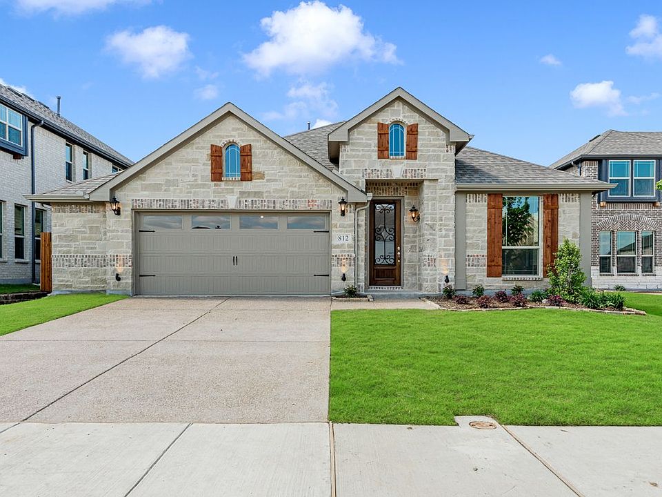 1st image of 812 Dove Haven Ln