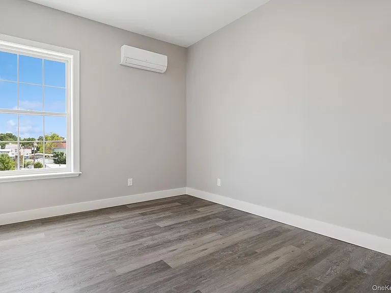 153 Greenwich Ave #201 — Photo 11