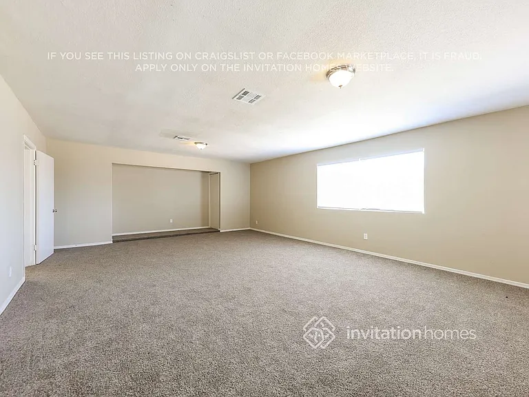 3132 W Surrey Ave — Photo 3