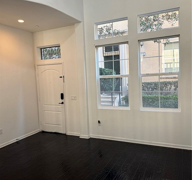 1st image of 4445 Owens St