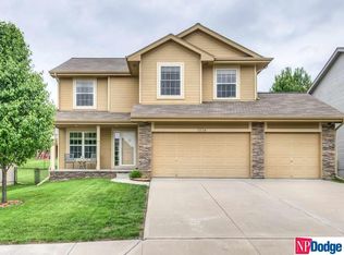 1934 S 198th St, Omaha, NE 68130