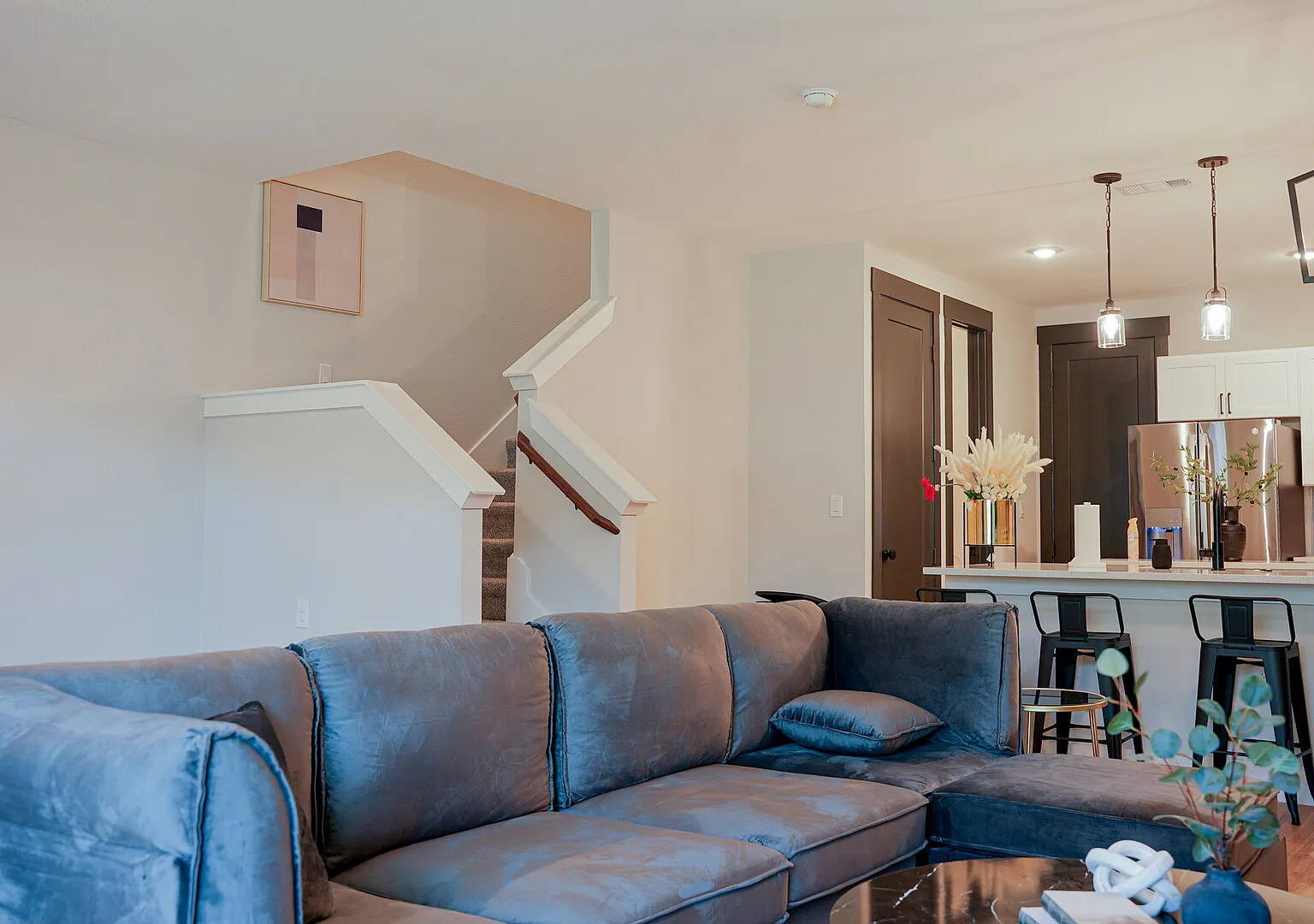 Loft, Luxury Large 3BR, 3.5 Bath, Sleeps 9, Wifi — Photo 1