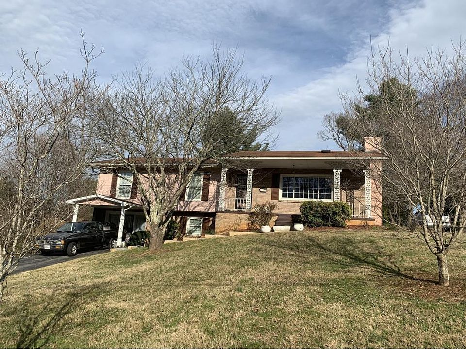 1st image of 1630 Fairway Dr