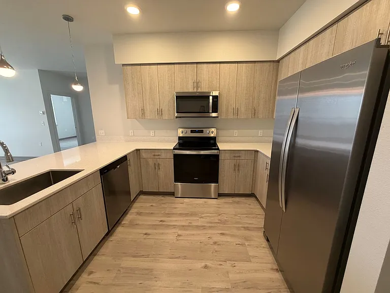 Nathan Apartments — Photo 45