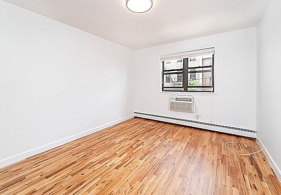 2nd image of 35-25 32nd St #3Y