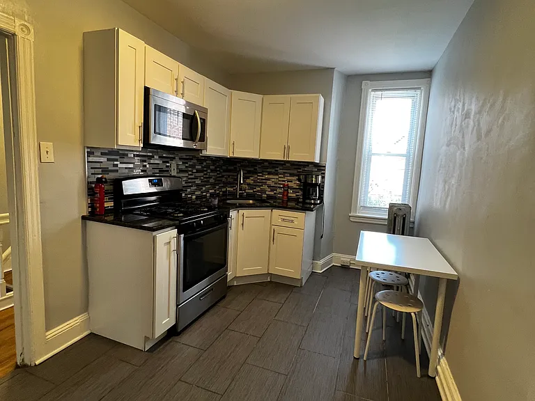 4812 Oxford Ave #2 — Photo 5