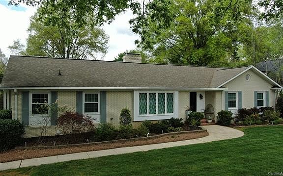 2nd image of 4001 Sharon View Rd
