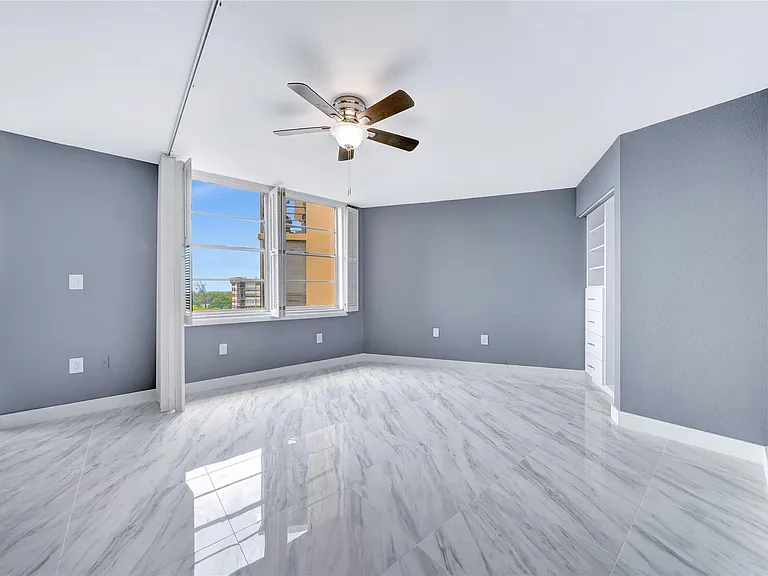 1100 Saint Charles Pl #708 — Photo 23
