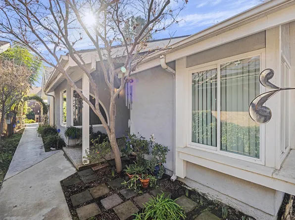 1515 E Castlecrest Avenue, Visalia, CA 93292