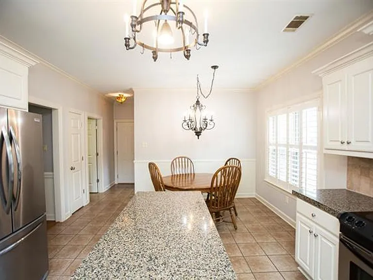 2601 Sweetgrass Dr — Photo 6