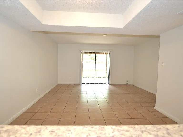 1202 Southport Dr #D — Photo 7