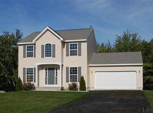 7 Yorktown Ln, Stillwater, NY 12170