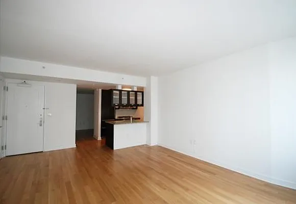 Rented by BLU Real Estate | media 28