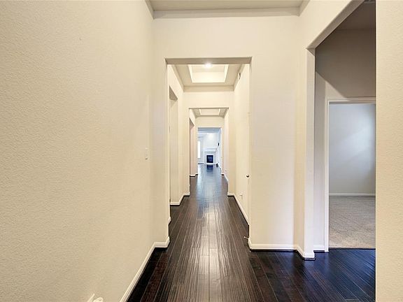 3rd image of 155 Greatwood Glen Dr
