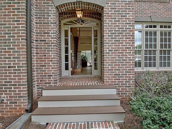 4th image of 1203 Montavilla Way