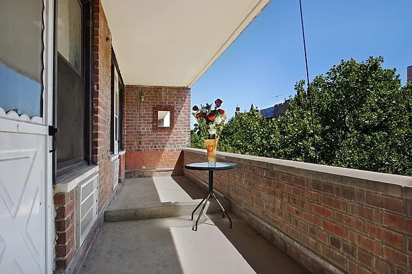 Sold by Corcoran | media 22