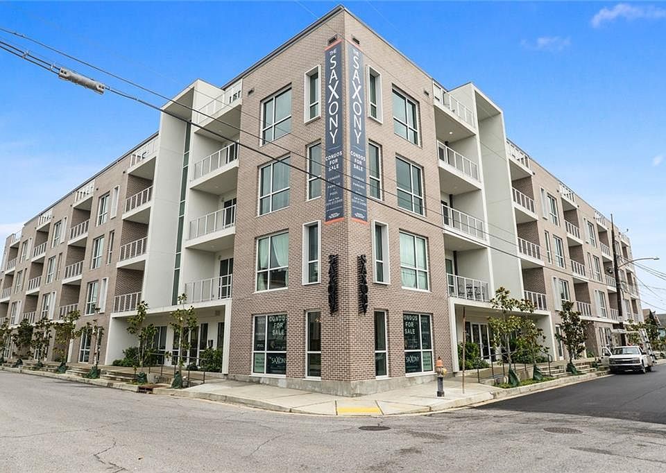 1st image of 900 Bartholomew St #201