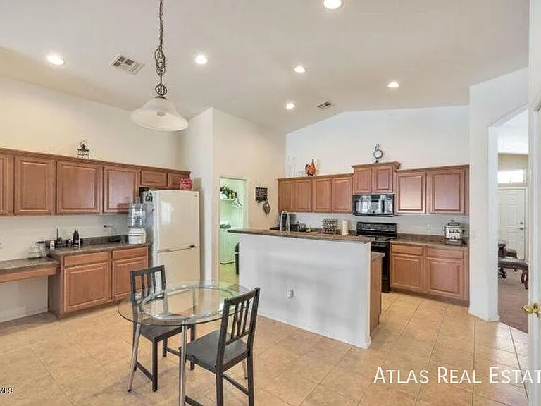 36556 W Velazquez Dr — Photo 5